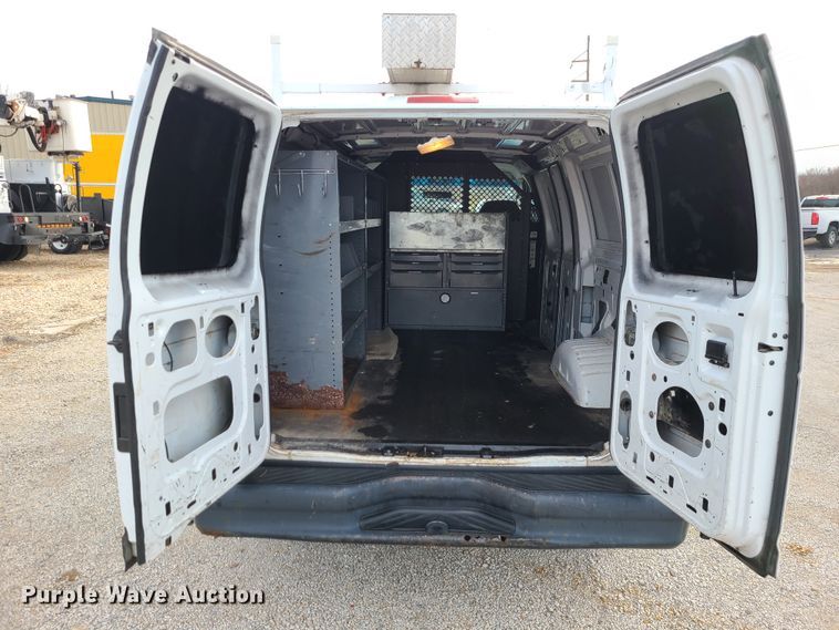 image for item GB9181 2008 Ford E250 Super Duty  van