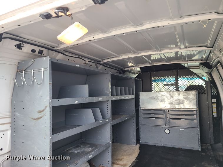 image for item GB9181 2008 Ford E250 Super Duty  van