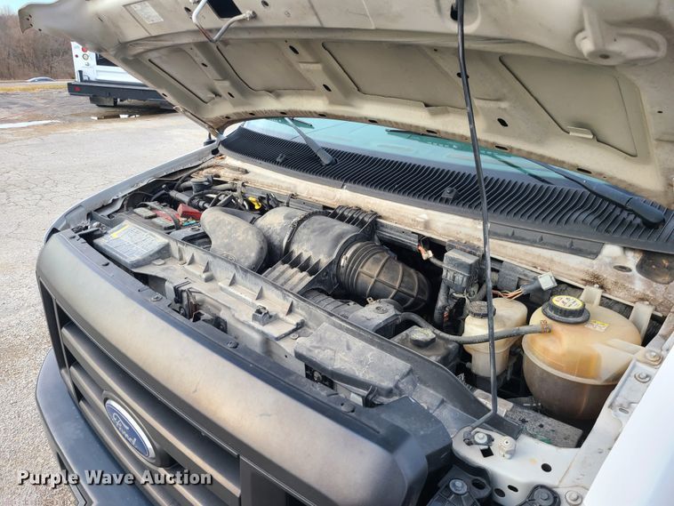 image for item GB9181 2008 Ford E250 Super Duty  van