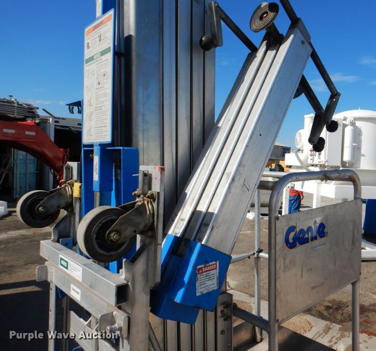 image for item HD9762 Genie AWP-36  vertical lift