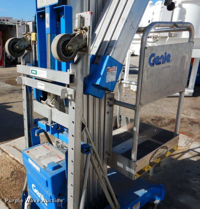image for item HD9762 Genie AWP-36  vertical lift