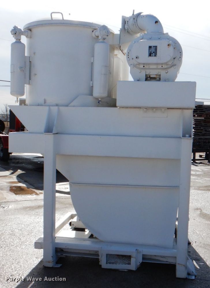 image for item HD9765 1990  DeMarco Max XR401 vacuum