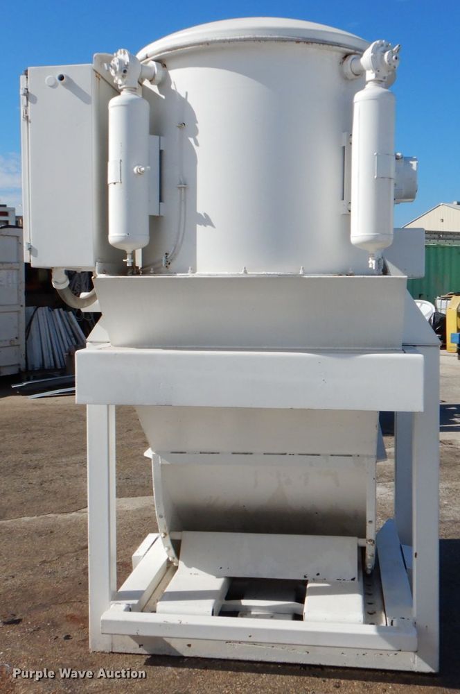 image for item HD9765 1990  DeMarco Max XR401 vacuum