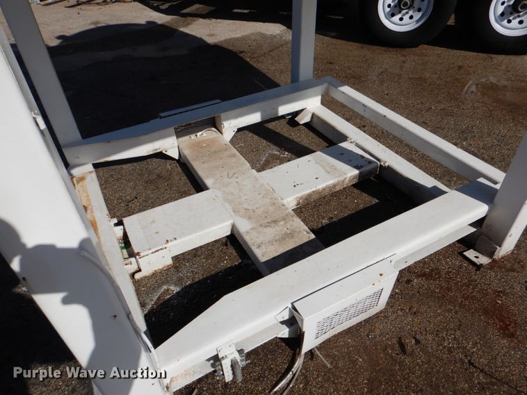 image for item HD9765 1990  DeMarco Max XR401 vacuum