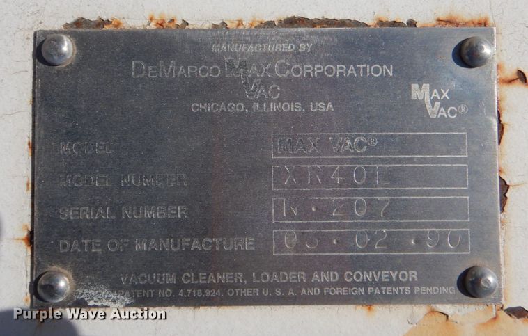 image for item HD9765 1990  DeMarco Max XR401 vacuum