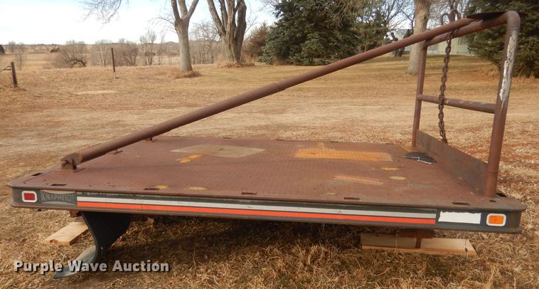 image for item HU9372 Knapheide  flatbed
