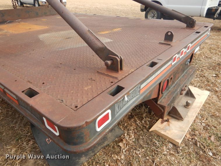 image for item HU9372 Knapheide  flatbed