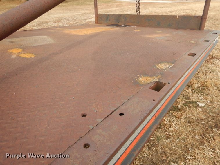 image for item HU9372 Knapheide  flatbed