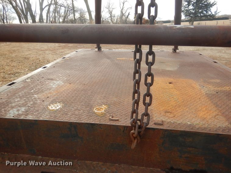 image for item HU9372 Knapheide  flatbed