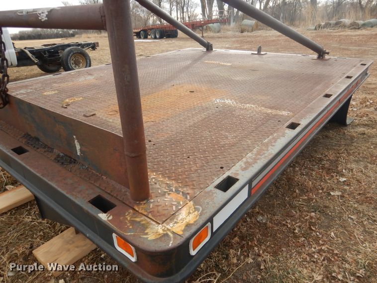 image for item HU9372 Knapheide  flatbed