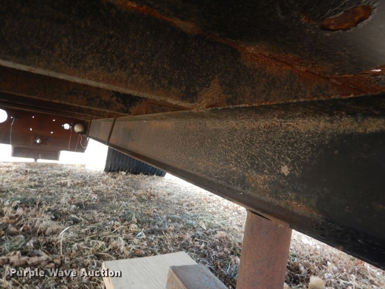 image for item HU9372 Knapheide  flatbed