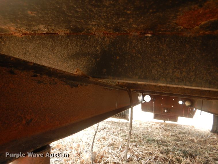 image for item HU9372 Knapheide  flatbed