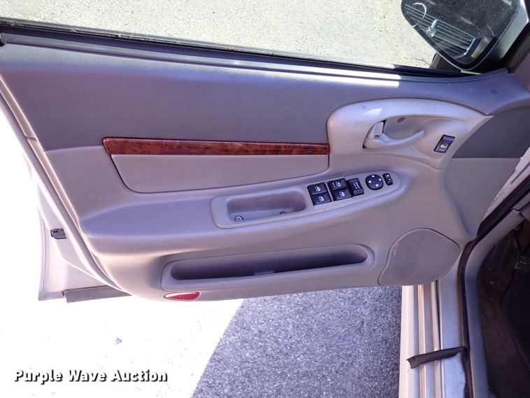 image for item IC9667 2001 Chevrolet Impala LS