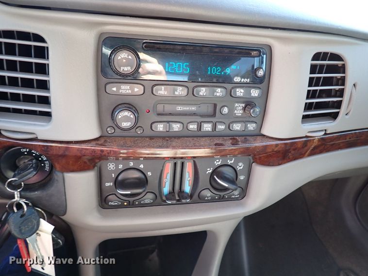 image for item IC9667 2001 Chevrolet Impala LS