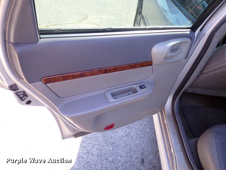 image for item IC9667 2001 Chevrolet Impala LS