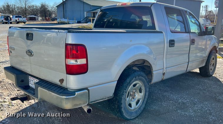 image for item ID9640 2005 Ford F150  SuperCrew pickup truck