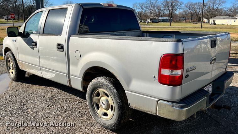 image for item ID9640 2005 Ford F150  SuperCrew pickup truck