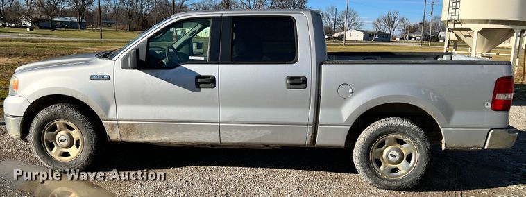 image for item ID9640 2005 Ford F150  SuperCrew pickup truck