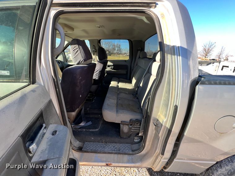 image for item ID9640 2005 Ford F150  SuperCrew pickup truck