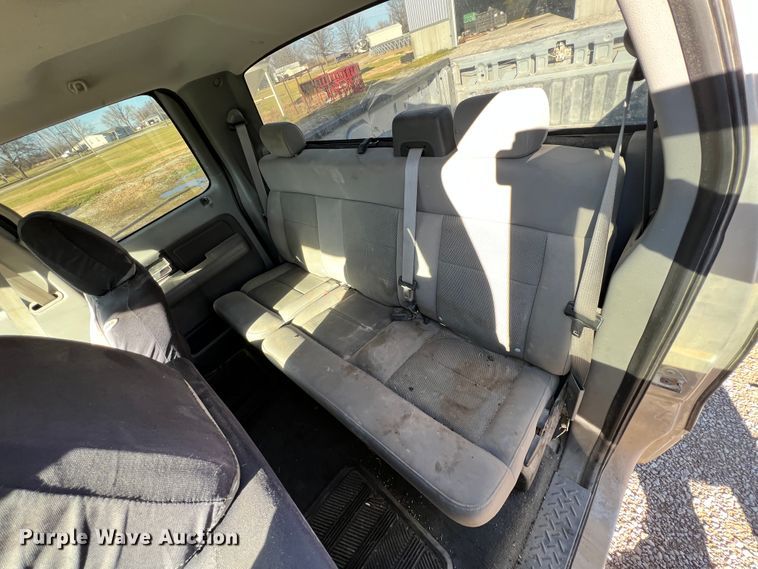 image for item ID9640 2005 Ford F150  SuperCrew pickup truck