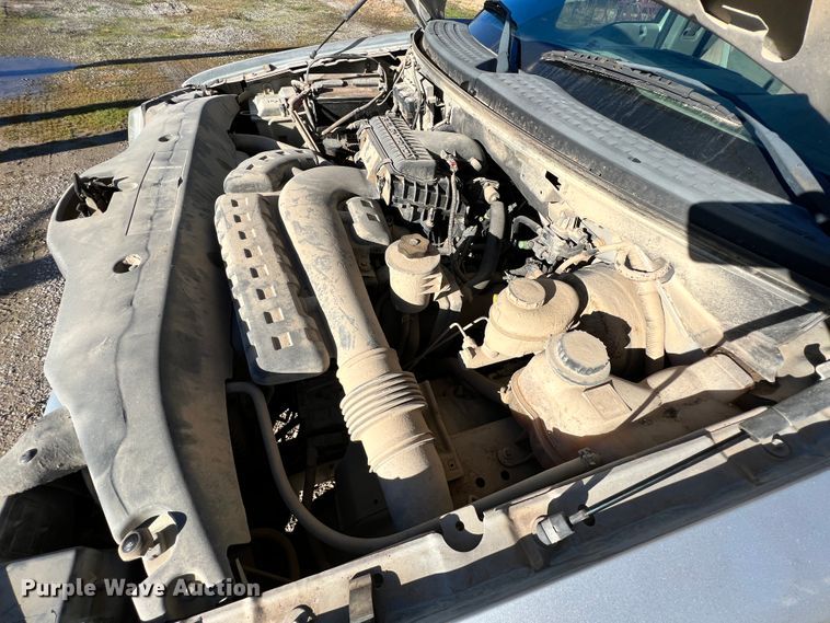 image for item ID9640 2005 Ford F150  SuperCrew pickup truck