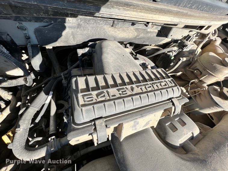 image for item ID9640 2005 Ford F150  SuperCrew pickup truck