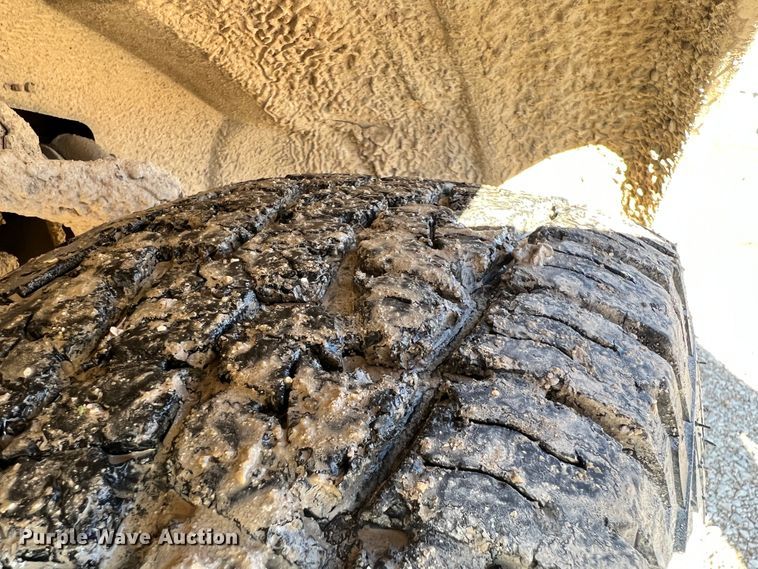 image for item ID9640 2005 Ford F150  SuperCrew pickup truck