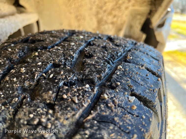 image for item ID9640 2005 Ford F150  SuperCrew pickup truck