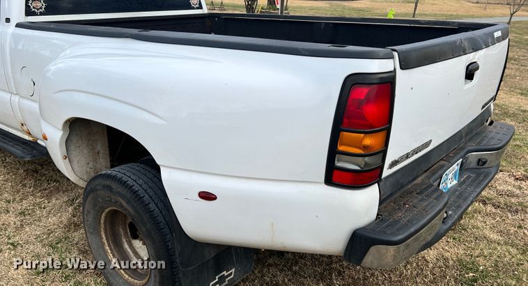 image for item ID9642 Chevrolet Silverado  pickup truck bed