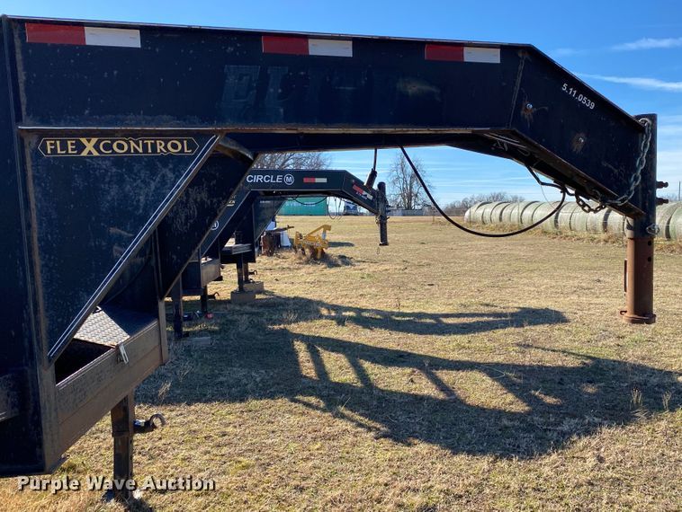 image for item IG9660 2011 Elite  equipment trailer