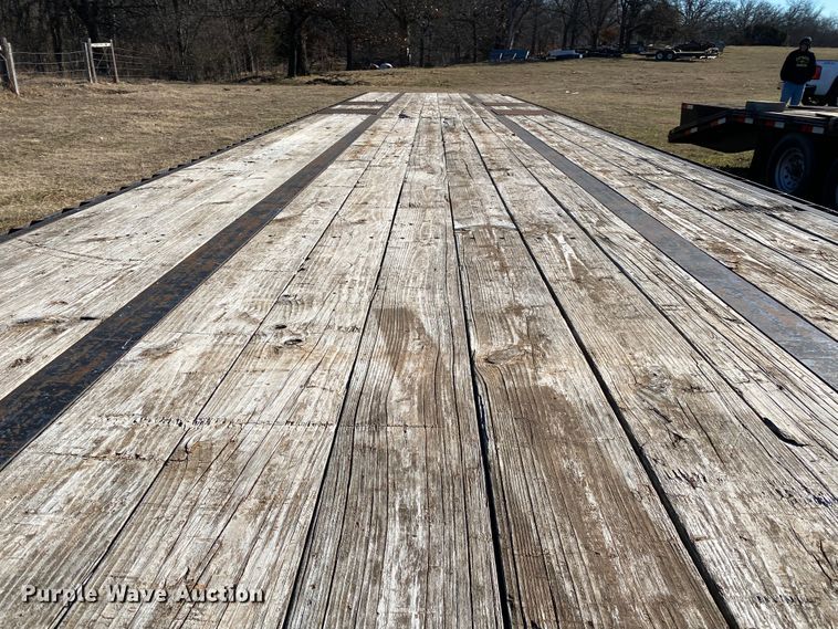 image for item IG9660 2011 Elite  equipment trailer