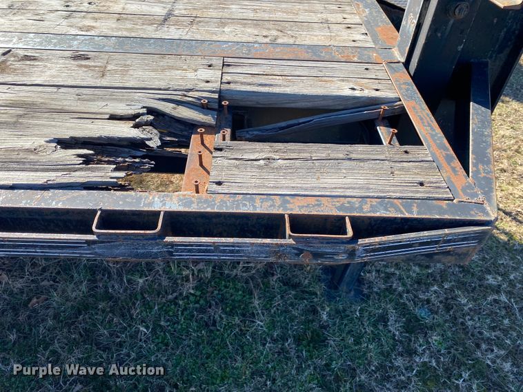 image for item IG9660 2011 Elite  equipment trailer