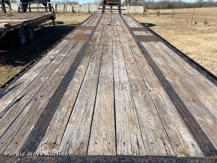 image for item IG9660 2011 Elite  equipment trailer