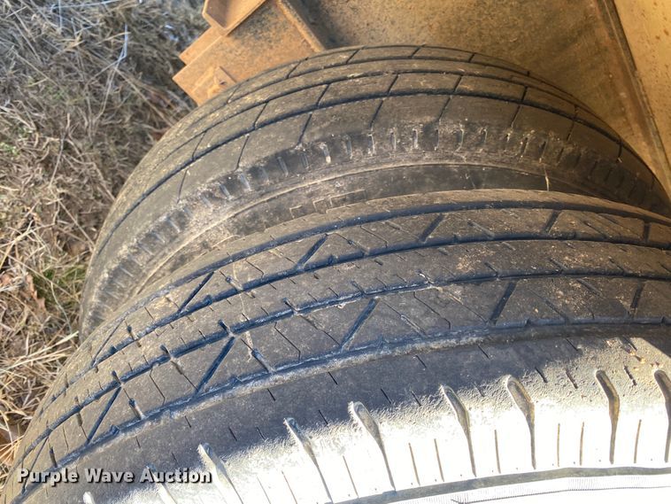 image for item IG9660 2011 Elite  equipment trailer