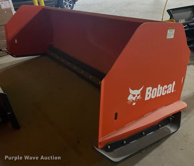 image for item IG9662 Bobcat 10'W skid steer snow pusher