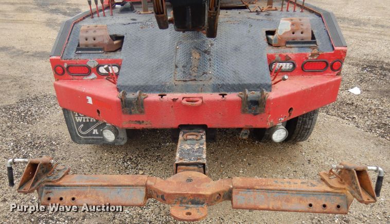 image for item IO9568 2002 Chevrolet Silverado 3500  Ext. Cab tow truck