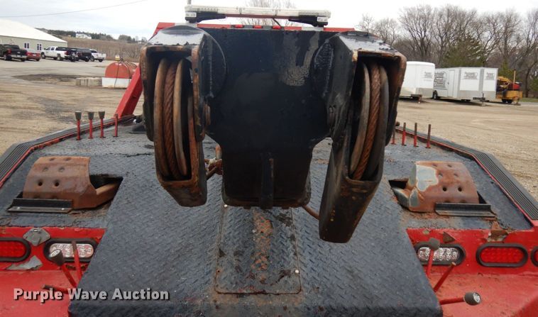 image for item IO9568 2002 Chevrolet Silverado 3500  Ext. Cab tow truck