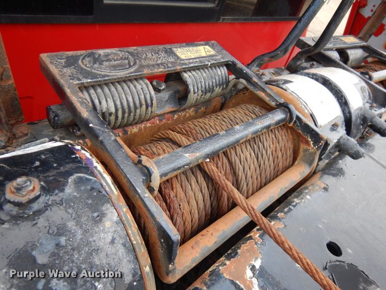 image for item IO9568 2002 Chevrolet Silverado 3500  Ext. Cab tow truck