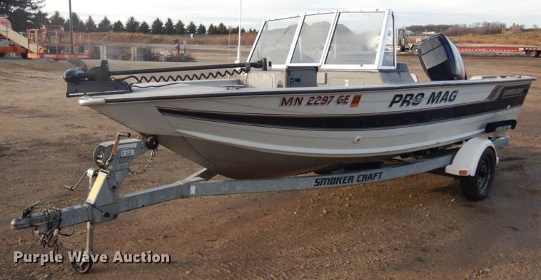 image for item IO9576 1993 Smoker Craft Pro Mag  boat