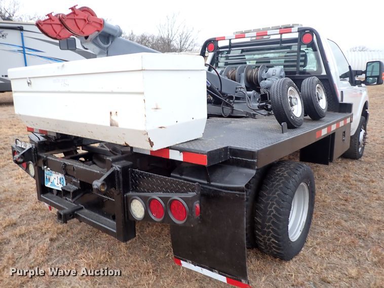 image for item IS9374 2015 Ford F350 Super Duty XL  tow truck
