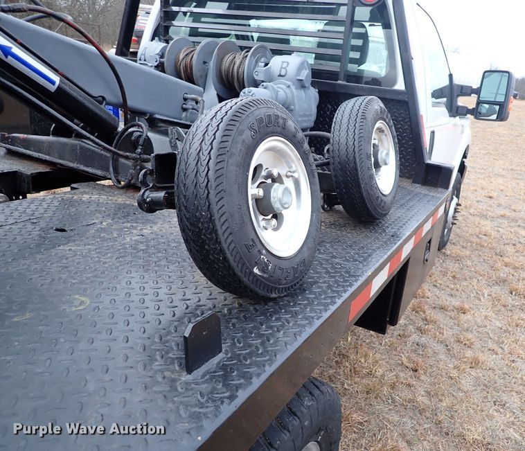 image for item IS9374 2015 Ford F350 Super Duty XL  tow truck