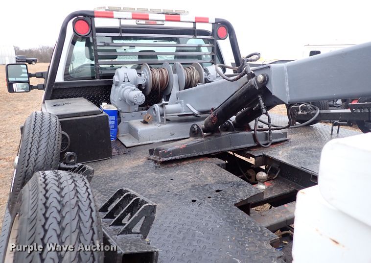 image for item IS9374 2015 Ford F350 Super Duty XL  tow truck