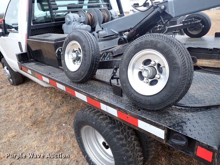 image for item IS9374 2015 Ford F350 Super Duty XL  tow truck