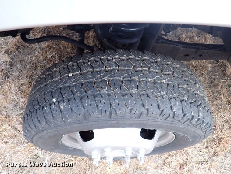 image for item IS9374 2015 Ford F350 Super Duty XL  tow truck