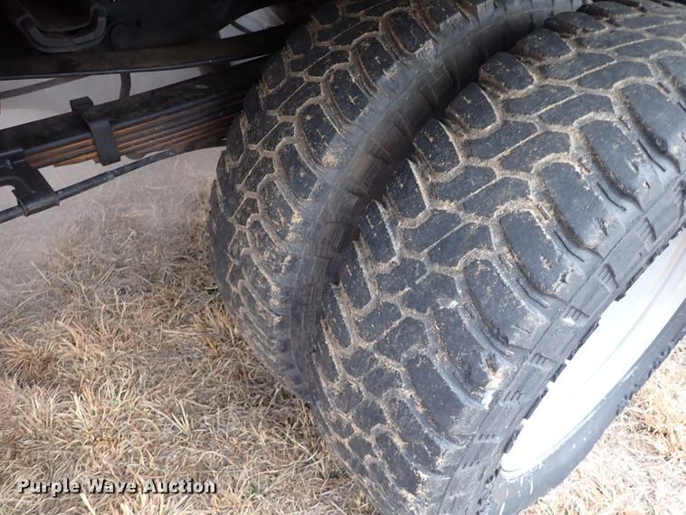 image for item IS9374 2015 Ford F350 Super Duty XL  tow truck