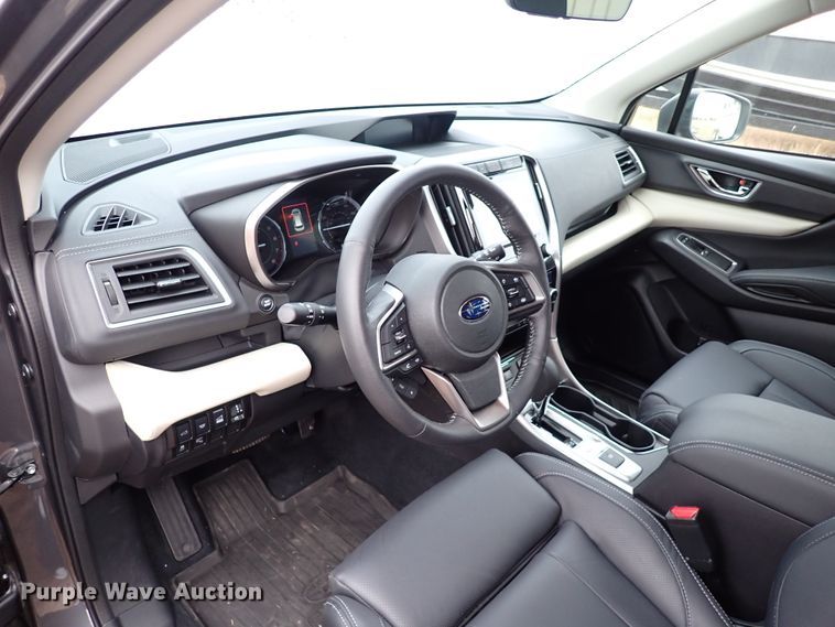 image for item IS9375 2021 Subaru Ascent Limited