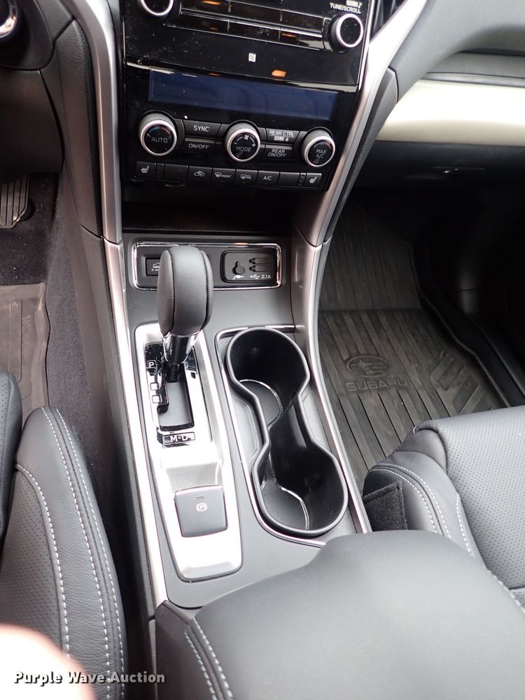 image for item IS9375 2021 Subaru Ascent Limited