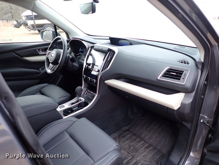 image for item IS9375 2021 Subaru Ascent Limited