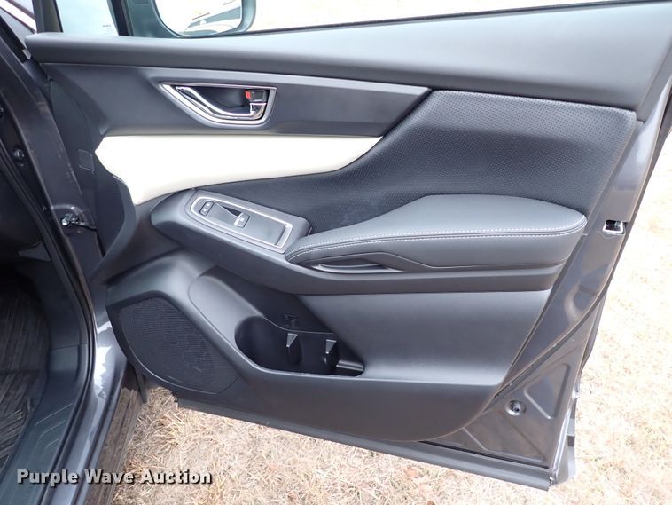 image for item IS9375 2021 Subaru Ascent Limited