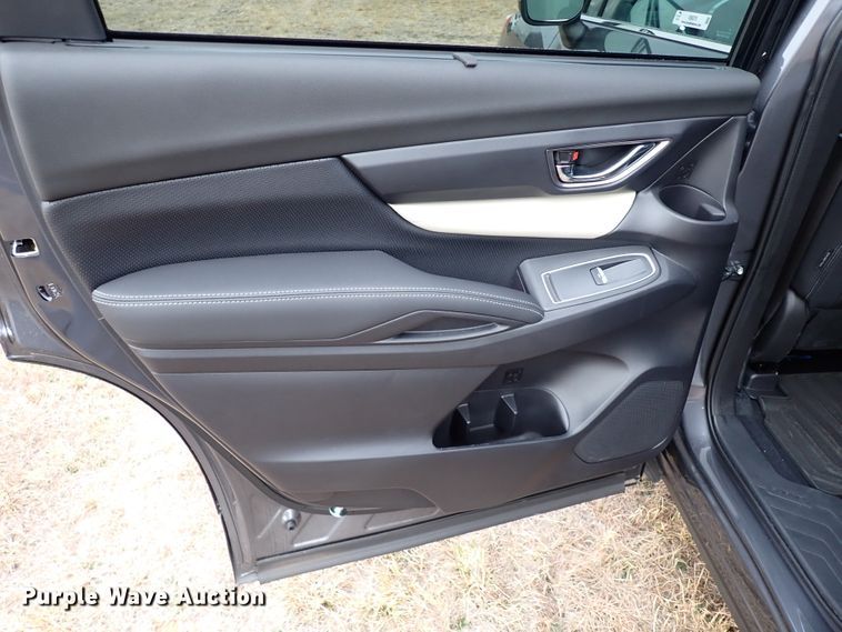 image for item IS9375 2021 Subaru Ascent Limited